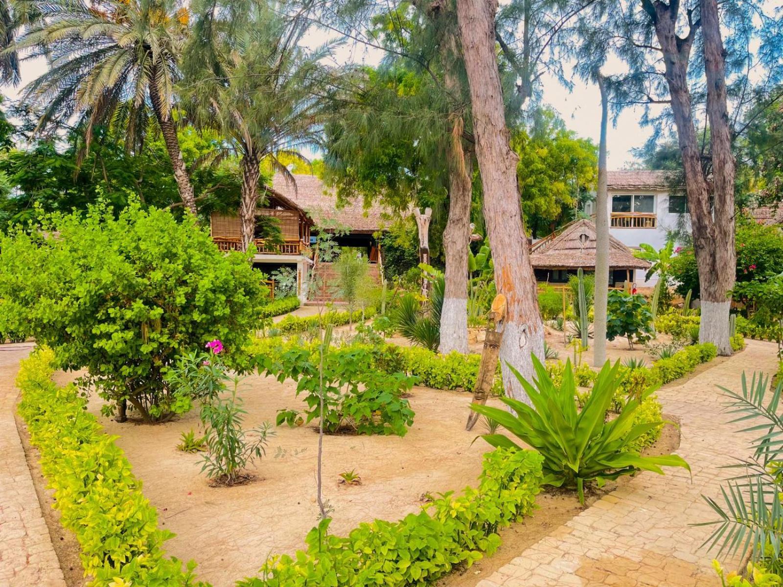 Vovo Telo Lodge Toliara Exterior photo