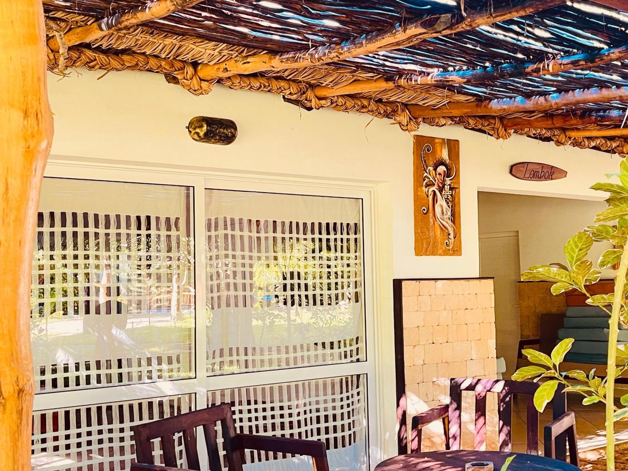 Vovo Telo Lodge Toliara Exterior photo