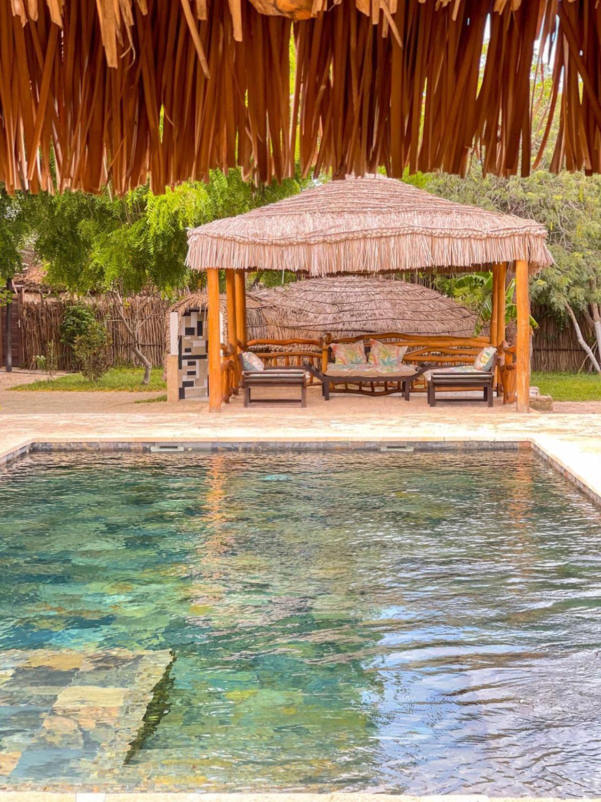Vovo Telo Lodge Toliara Exterior photo