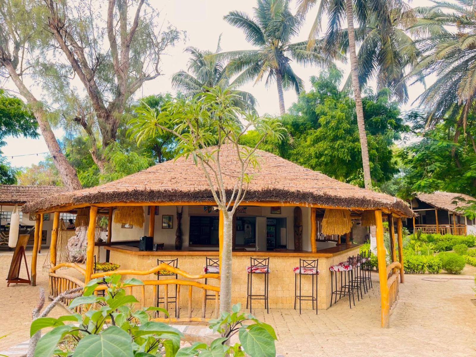 Vovo Telo Lodge Toliara Exterior photo