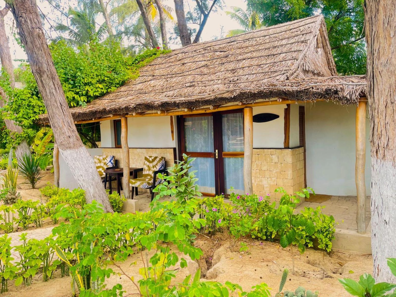 Vovo Telo Lodge Toliara Exterior photo